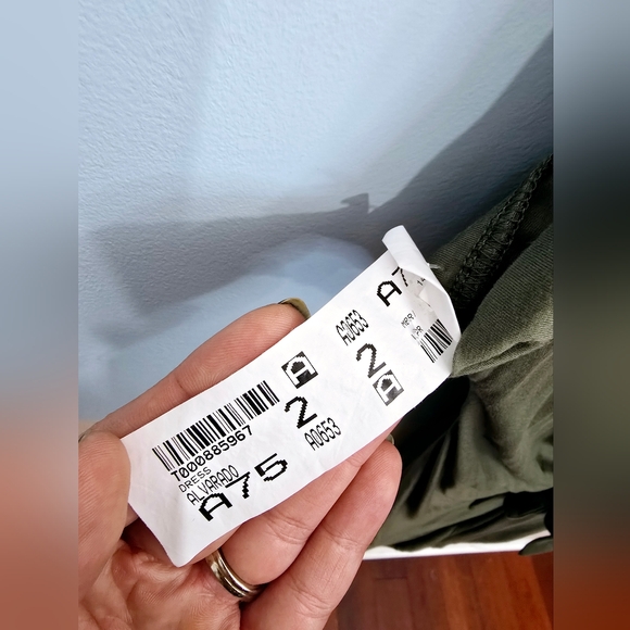 NWT Suzanne Betro Olive Green Twist Midi Dress - Picture 10 of 10